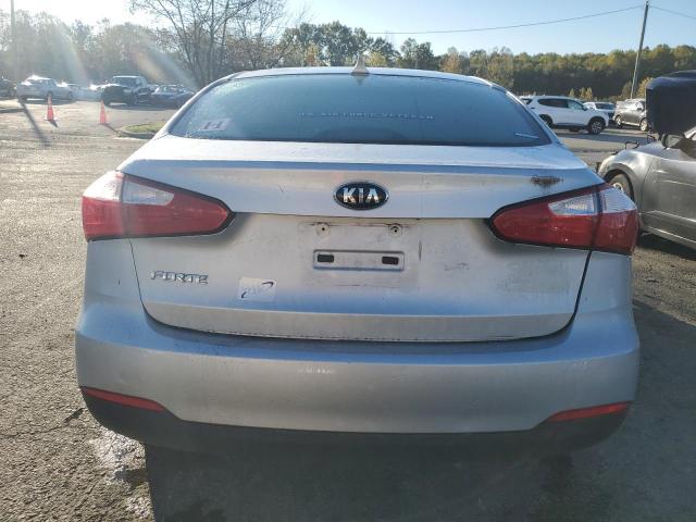 Photo 6 from auction – 2015 KIA FORTE LX with VIN KNAFX4A60F5400312