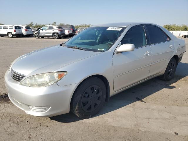 TOYOTA CAMRY LE 2005 with VIN 4T1BE32K95U627270 - Photo from auction