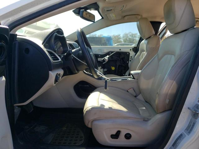 Photo 7 from auction – 2015 CHRYSLER 200 C with VIN 1C3CCCCB6FN544375