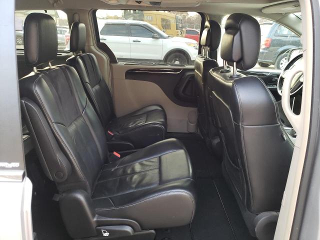 Photo 11 from auction – 2013 CHRYSLER TOWN & COU with VIN 2C4RC1GG1DR806092