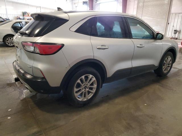 Photo 3 from auction – 2020 FORD ESCAPE with VIN 1FMCU9G68LUB40578