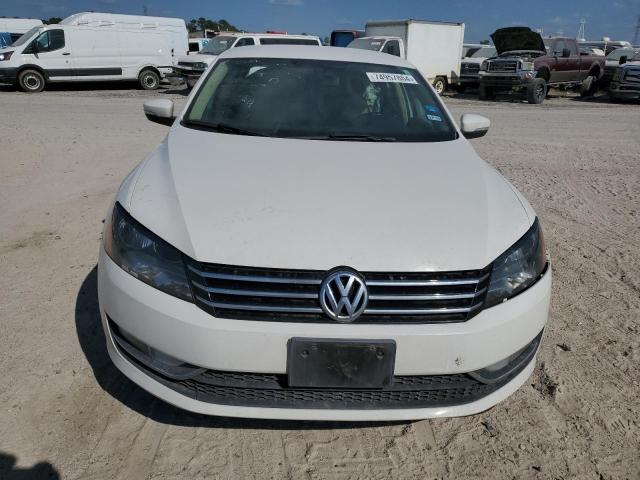Photo 5 from auction – 2015 VOLKSWAGEN PASSAT S with VIN 1VWAS7A32FC112478