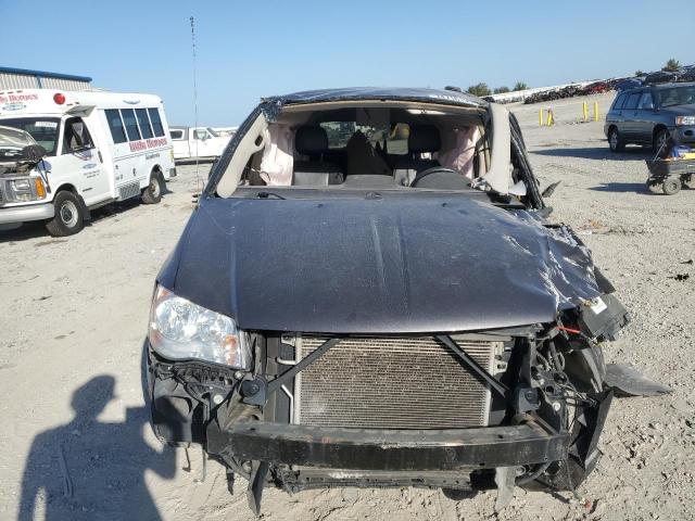 Photo 5 from auction – 2015 CHRYSLER TOWN & COU with VIN 2C4RC1BG7FR673266