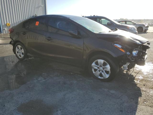 Photo 4 from auction – 2018 KIA FORTE LX with VIN 3KPFK4A72JE217470