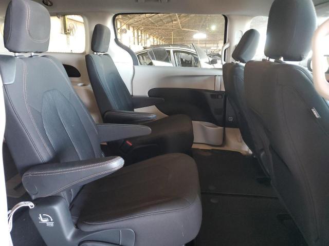 Photo 11 from auction – 2017 CHRYSLER PACIFICA T with VIN 2C4RC1DG8HR770573