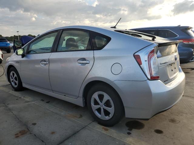 Photo 2 from auction – 2013 TOYOTA PRIUS with VIN JTDKN3DU6D5594305