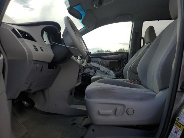 Photo 7 from auction – 2013 TOYOTA SIENNA LE with VIN 5TDKK3DC2DS302675