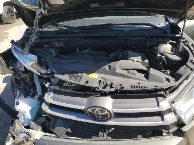 Photo 12 from auction – 2019 TOYOTA HIGHLANDER with VIN 5TDKZRFH5KS327638