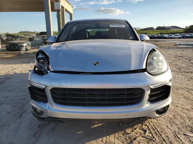 Photo 5 from auction – 2016 PORSCHE CAYENNE S with VIN WP1AB2A22GLA93931