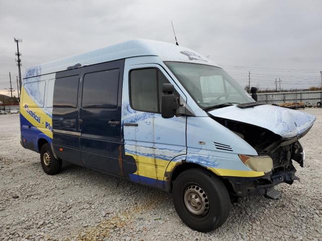 Photo 4 from auction – 2004 SPRINTER 2500 SPRIN with VIN WD2PD744545699979