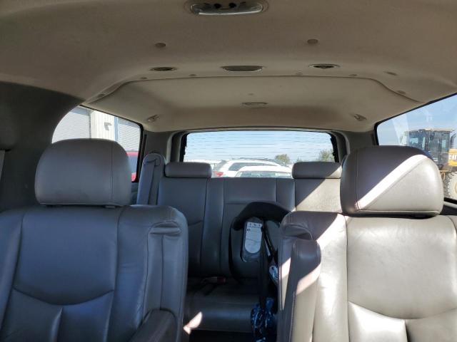 Photo 10 from auction – 2004 CHEVROLET SUBURBAN C with VIN 1GNEC16Z44J239079