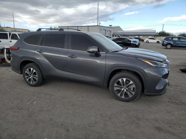 Photo 4 from auction – 2023 TOYOTA HIGHLANDER with VIN 5TDKARAH3PS019356