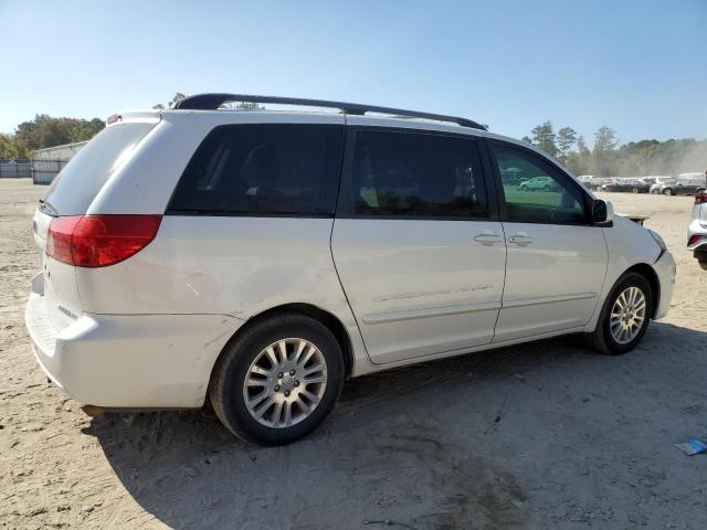 Photo 3 from auction – 2010 TOYOTA SIENNA XLE with VIN 5TDYK4CC8AS339372