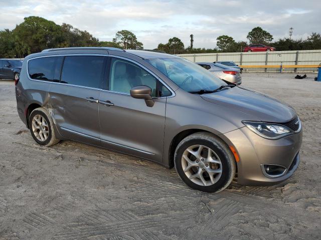 Photo 4 from auction – 2017 CHRYSLER PACIFICA T with VIN 2C4RC1EG2HR643753