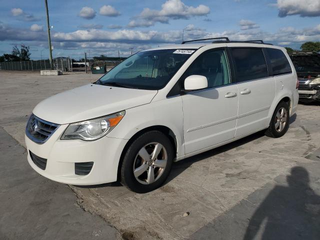 Photo 1 from auction – 2011 VOLKSWAGEN ROUTAN SE with VIN 2V4RW3DG0BR691768