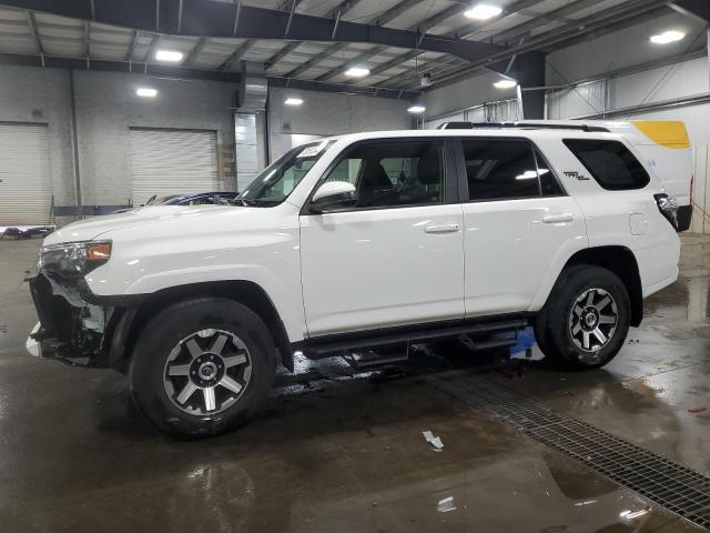 TOYOTA 4RUNNER SR 2020 with VIN JTEBU5JR6L5770648 - Photo from auction
