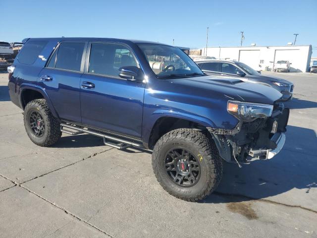Photo 4 from auction – 2018 TOYOTA 4RUNNER SR with VIN JTEBU5JR4J5579663