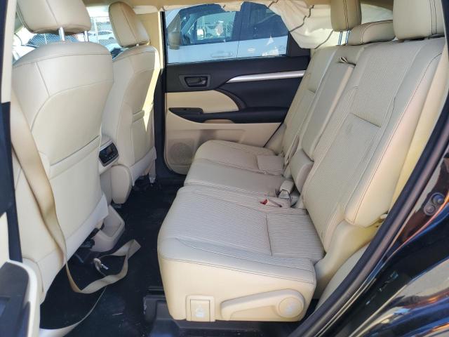 Photo 11 from auction – 2016 TOYOTA HIGHLANDER with VIN 5TDZKRFH1GS156042