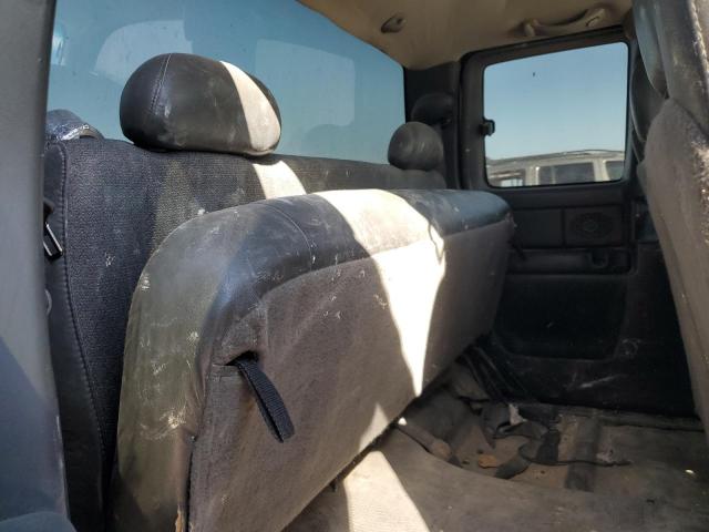 Photo 10 from auction – 2004 CHEVROLET SILVERADO with VIN 1GCEC19T04E223826
