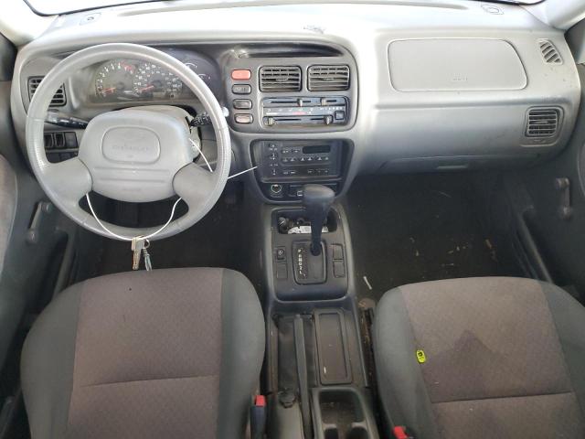 Photo 8 from auction – 2001 CHEVROLET TRACKER with VIN 2CNBE13C016930197