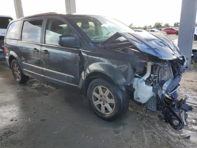 Photo 4 from auction – 2012 CHRYSLER TOWN & COU with VIN 2C4RC1BG2CR275829