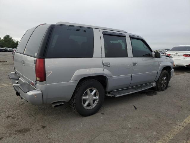Photo 3 from auction – 2000 GMC YUKON DENA with VIN 1GKEK13RXYR110436