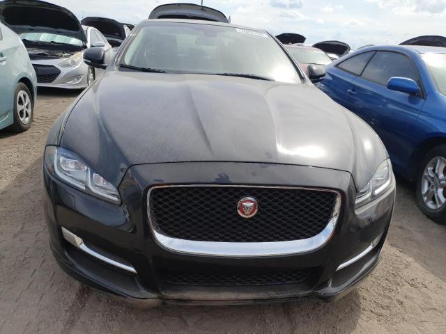 Photo 5 from auction – 2017 JAGUAR XJ with VIN SAJWA1C70H8W08833