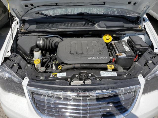 Photo 12 from auction – 2014 CHRYSLER TOWN & COU with VIN 2C4RC1HGXER174483