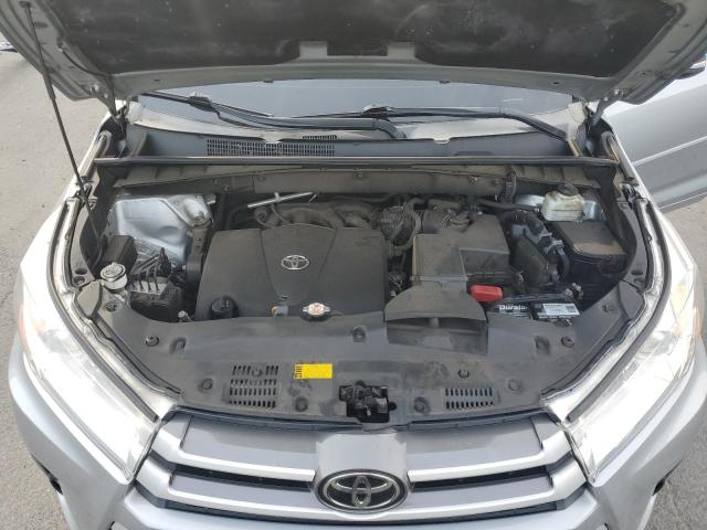 Photo 12 from auction – 2018 TOYOTA HIGHLANDER with VIN 5TDJZRFHXJS910572