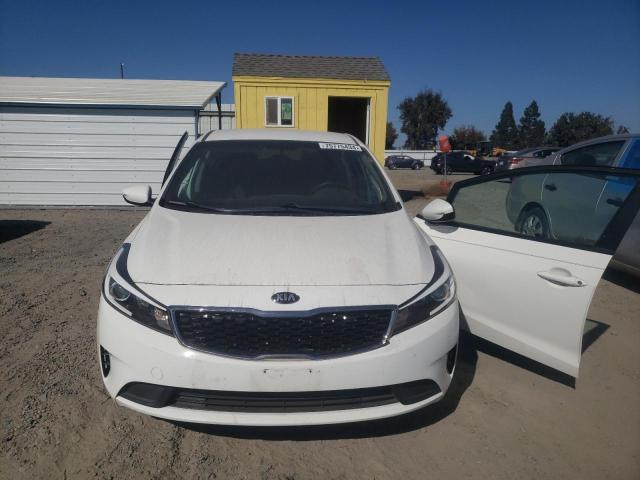 Photo 5 from auction – 2017 KIA FORTE LX with VIN 3KPFK4A77HE133851