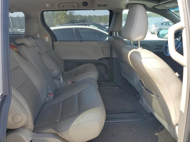 Photo 11 from auction – 2017 TOYOTA SIENNA XLE with VIN 5TDYZ3DC4HS862919