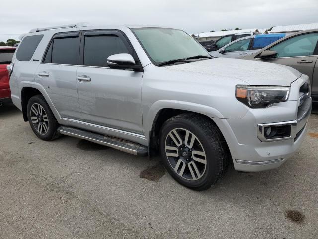 Photo 4 from auction – 2016 TOYOTA 4RUNNER SR with VIN JTEBU5JR9G5345995