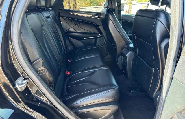 Photo 6 from auction – 2017 LINCOLN MKC PREMIE with VIN 5LMCJ1C94HUL19733