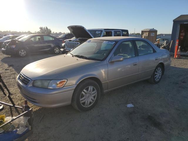 TOYOTA CAMRY CE 2001 with VIN 4T1BG22K81U856389 - Photo from auction