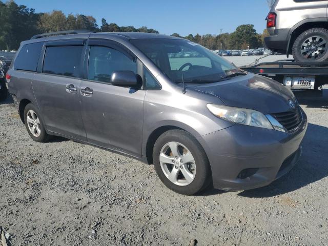 Photo 4 from auction – 2011 TOYOTA SIENNA LE with VIN 5TDKK3DC3BS019439