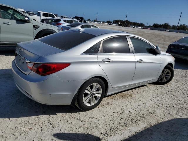 Photo 3 from auction – 2013 HYUNDAI SONATA GLS with VIN 5NPEB4AC1DH718407