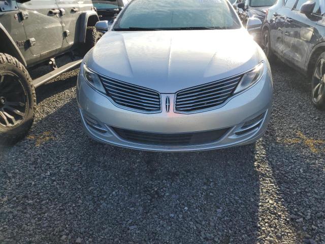 Photo 5 from auction – 2016 LINCOLN MKZ with VIN 3LN6L2G95GR610645