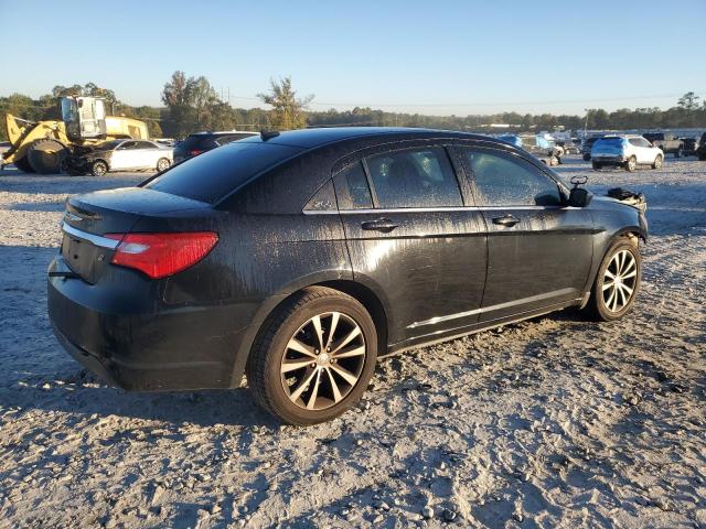 Photo 3 from auction – 2013 CHRYSLER 200 TOURIN with VIN 1C3CCBBB1DN501930