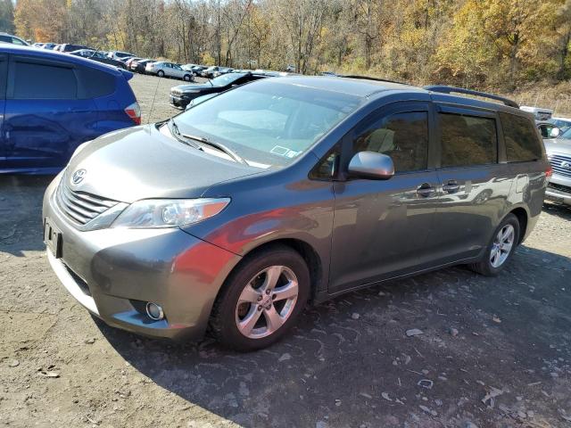 TOYOTA SIENNA LE 2011 with VIN 5TDKK3DC2BS173351 - Photo from auction
