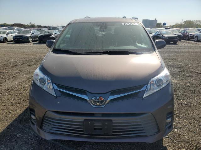 Photo 5 from auction – 2018 TOYOTA SIENNA XLE with VIN 5TDYZ3DC9JS955392