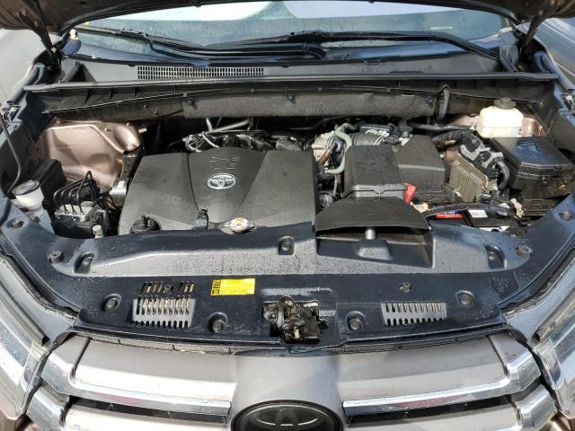 Photo 12 from auction – 2018 TOYOTA HIGHLANDER with VIN 5TDDZRFH1JS878298