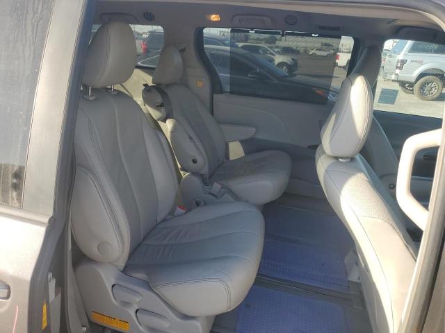 Photo 11 from auction – 2013 TOYOTA SIENNA XLE with VIN 5TDYK3DC3DS331032
