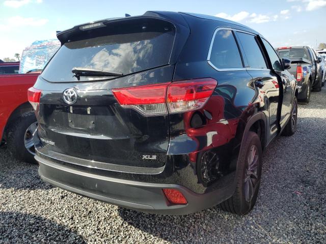 Photo 3 from auction – 2019 TOYOTA HIGHLANDER with VIN 5TDKZRFH6KS568186