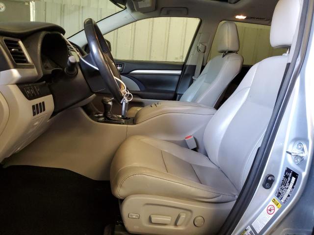 Photo 7 from auction – 2017 TOYOTA HIGHLANDER with VIN 5TDJZRFH0HS477368