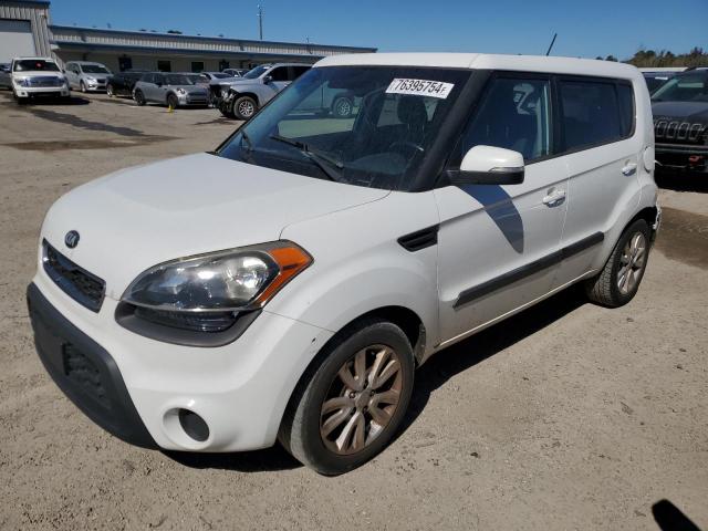 KIA SOUL + 2013 с VIN KNDJT2A63D7586796 - Фото с аукциона