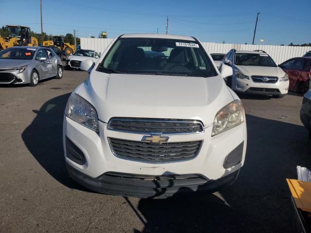 Photo 5 from auction – 2015 CHEVROLET TRAX LS with VIN KL7CJKSB6FB100604