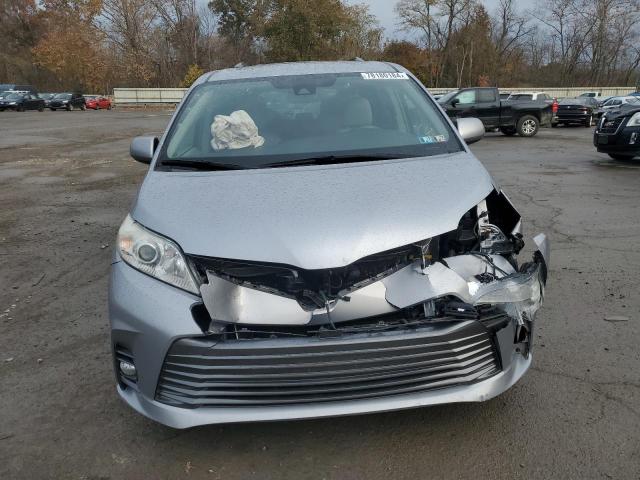 Photo 5 from auction – 2018 TOYOTA SIENNA XLE with VIN 5TDYZ3DC3JS926602
