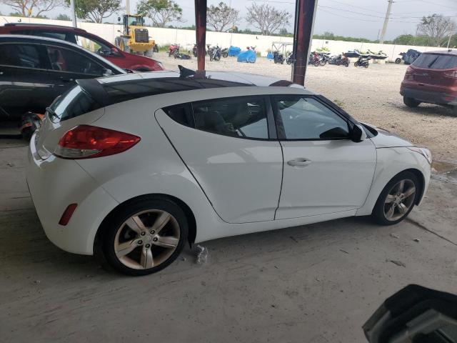 Photo 3 from auction – 2014 HYUNDAI VELOSTER with VIN KMHTC6AD0EU206861
