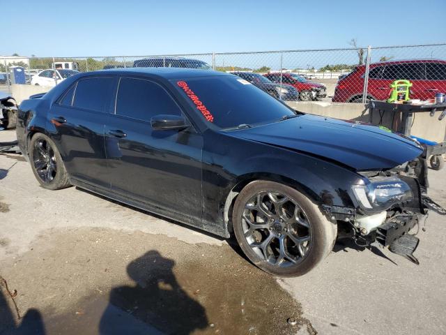 Photo 4 from auction – 2017 CHRYSLER 300 S with VIN 2C3CCABT5HH577085
