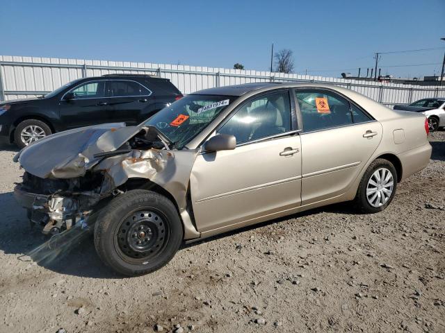 TOYOTA CAMRY LE 2004 with VIN 4T1BE30K24U904486 - Photo from auction